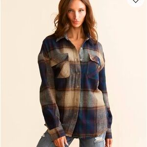 Buckle BKE Multicolor Plaid Boyfriend Flannel Shirt. Small.